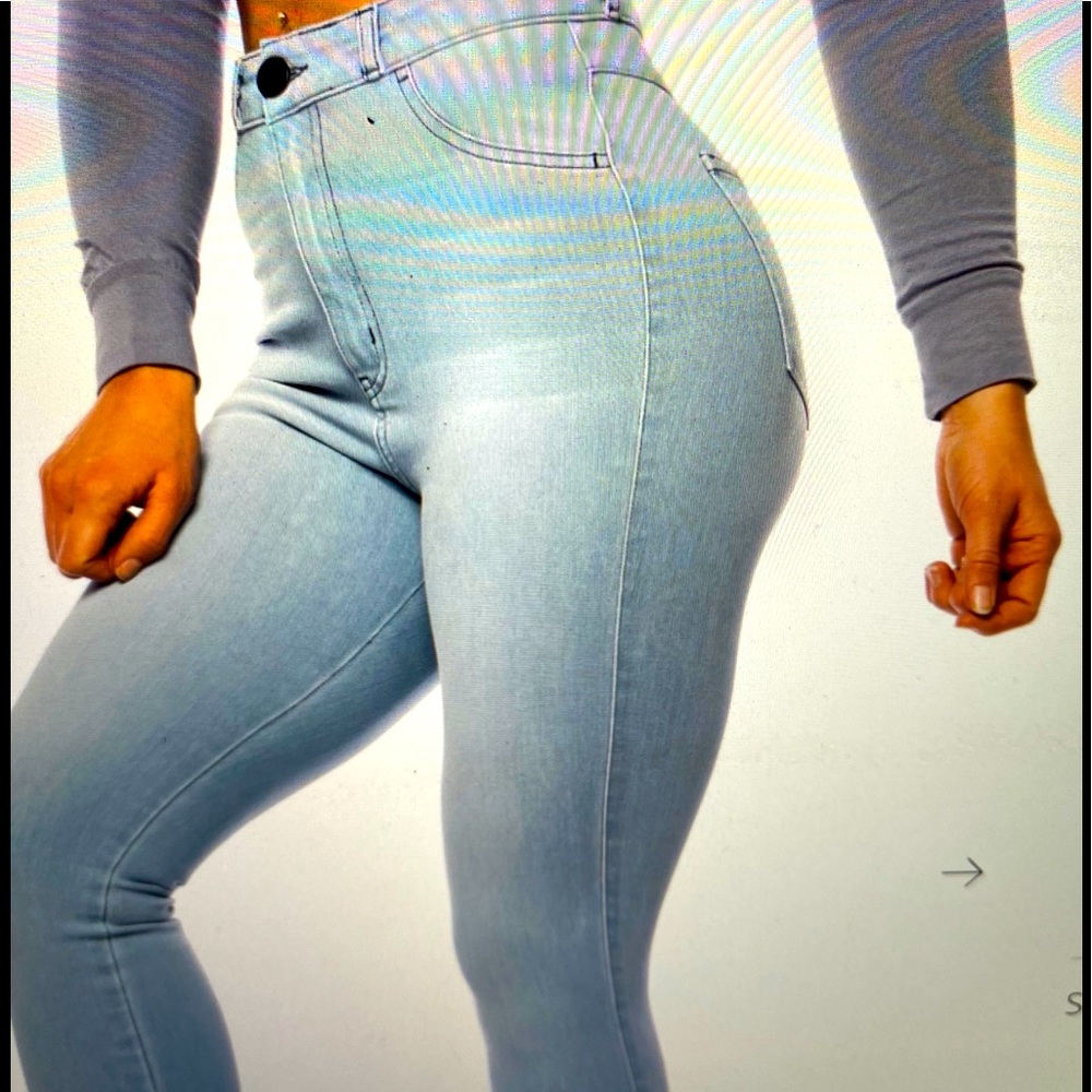 FFITJEANS!!!!!...NEW...360 High waisted ...sz L